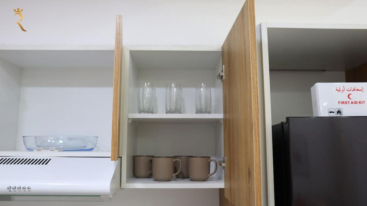 Trendy 2br Masdar Pool And Quick 10 Min To Airport Apartment *