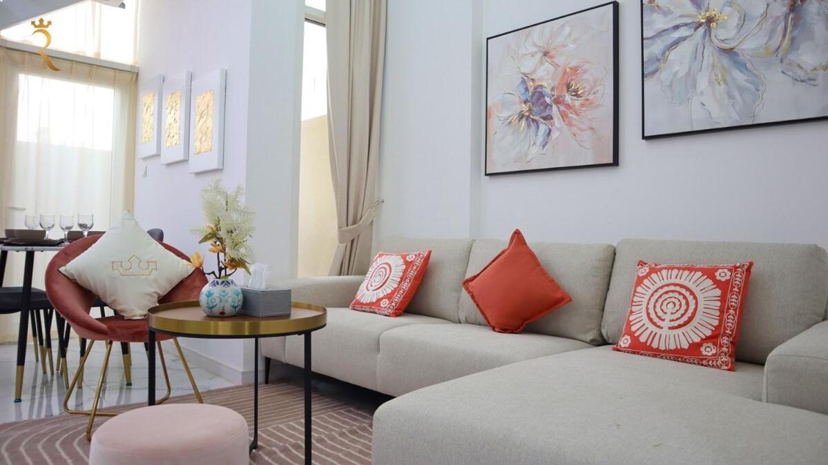 Apartment Trendy 2br Masdar Pool And Quick 10 Min To Airport
