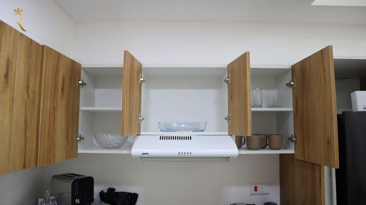 Apartment Trendy 2br Masdar Pool And Quick 10 Min To Airport *