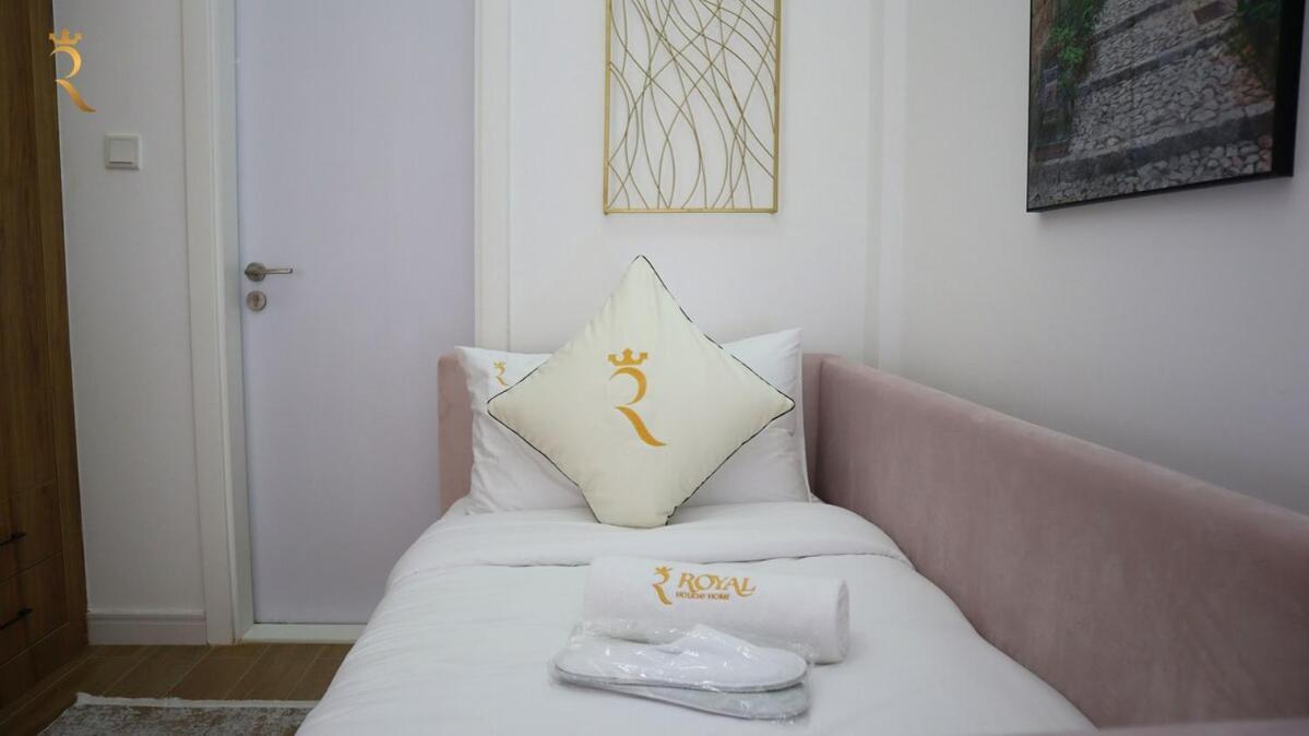 Trendy 2br Masdar Pool And Quick 10 Min To Airport *